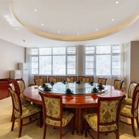 Wan Hui Inter-Provincial Hot Spring Hotel (Mangchang Branch)