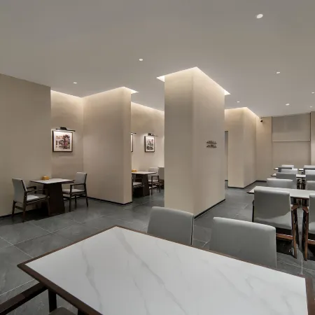 QIANNA HOTEL(Linzhou Hongqi Canal Avenue Municipal Government Store)