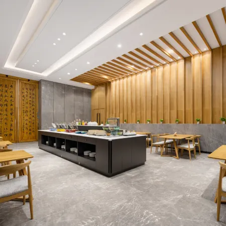EZZI Hotel (Wanjia Night Market Zhangye National Wetland Park)