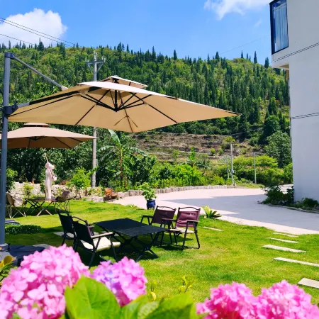 Huangguoshu Cuiwei Xianning Homestay