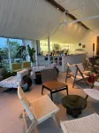 Yuntai Mountain Sky Courtyard Designer Hotel - bar
