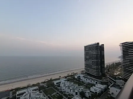 Extreme Seaview Apartment (Shanwei Poly Jintingwan Branch)