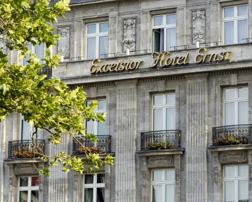 Excelsior Hotel Ernst am Dom Hotels near Poststrasse Underground Station