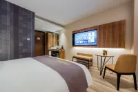 Homeinn Plus Hotel (Wuxi Hanjiang North Road Xindi Holiday Plaza) Hôtels à : Wuxi