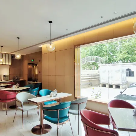 Jinjiang Inn (Lianyungang Donghai Pedestrian Street High-speed Railway Station Hotel)