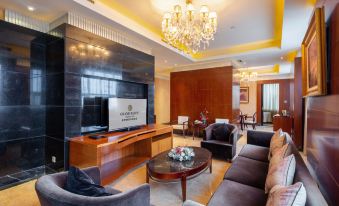 Grand Rezen Hotel Merryland Changshu