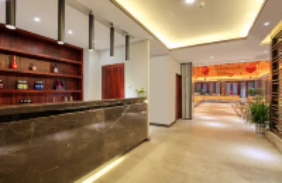 สาขาถนนตะวันตกหยางซั่ว ไพน์เฮาส์