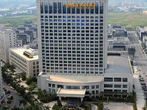 Gloria Plaza Hotel