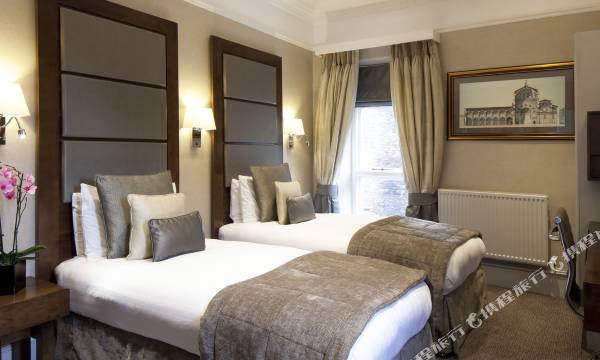Gem Strathmore Hotel