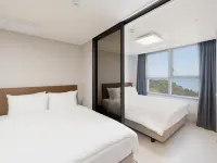 Donghae Oceancity Residence Hotel 東海市のホテル