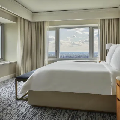 فور سيزونز هوتل شيكاجو Hotels near شيكاغو 360