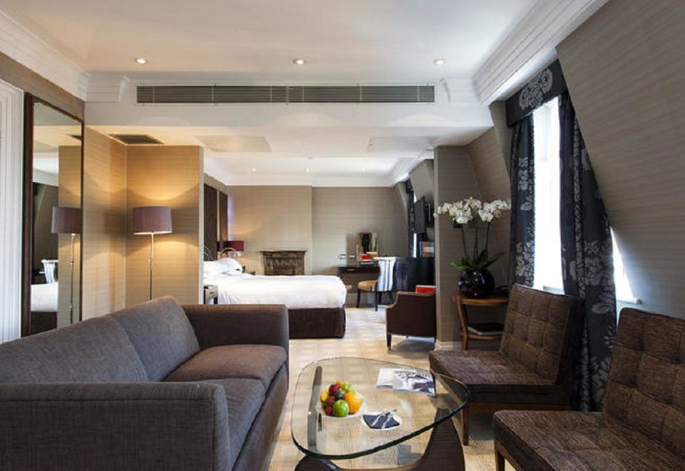 더 캐피탈 호텔