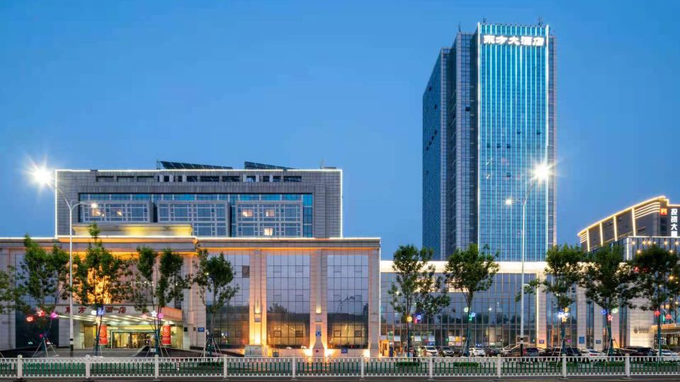 Dongfang Hotel