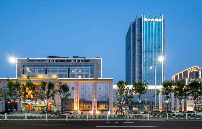 Dongfang Hotel