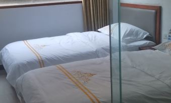 Dazhu Wannianhong Business Hotel