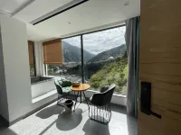 VALATOMS Van Latu Chuyi Homestay (Kangding)