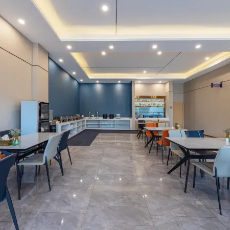 CHEERMAY HOTELS·Jiangling Central Peninsula Branch
