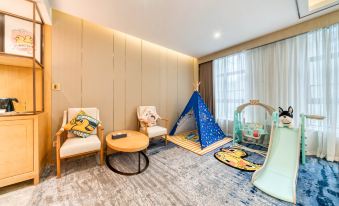 Kelly International Hotel (MixC Branch at Guilin Railway Station)