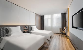 Towo Shangpin Hotel (Hanzhong Central Plaza high speed railway station store)