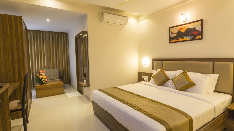 Grand Plaza Suites