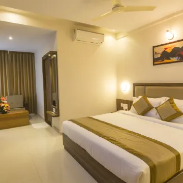 Grand Plaza Suites