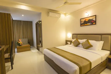 Grand Plaza Suites Отели рядом со станцией Railway Station Bus Stop