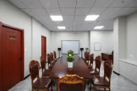 Huihai Hotel Hotels in Xinbin