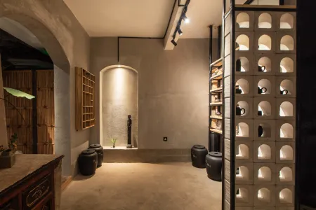 Qianmoli Homestay (Jianshui Ancient City Branch) Отели рядом с достопримечательностью «Chaoyang Tower»