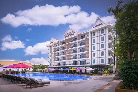 Vakara Hotel Kep Отели в г. Кеп