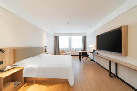 GreenTree Inn (Jimsar colorful Bay Huoshaoshan store) Отели рядом с достопримечательностью «Kalamaili Nature Reserve»