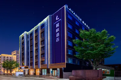 Lavande Hotel (Taiyuan Wuyi Square Liuxiang Branch) Hotels in Railway Station