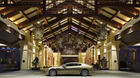 InterContinental Kunming Отели рядом с достопримечательностью «Yunnan Haigeng Auditorium»