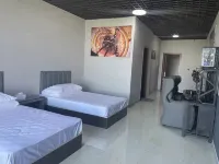 Youke E-sports Apartment - parkir