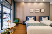 Yu'an Dongsheng Hotel (Yulong Moore City Branch)
