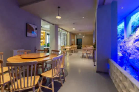 花築·欒川南山裡酒店（老君山中靈索道店） 欒川酒店