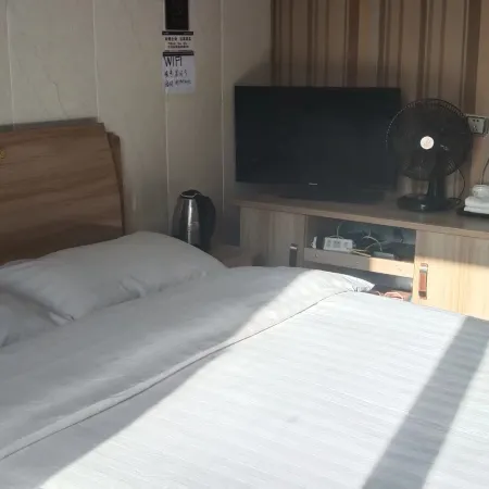 Dongcheng Hotel