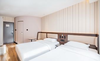 HanTing Hotel (Beijing Shijingshan Gucheng Subway Station)