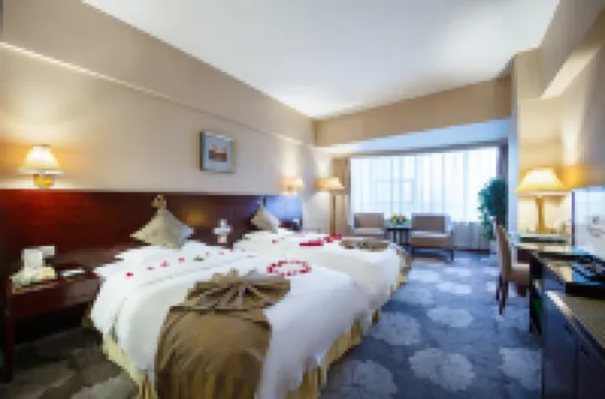 漫湾麗呈ホテル（大理高速鉄道駅洱海公園） 錦興名食街-道路周辺のホテル