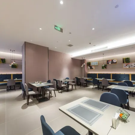 Home Inn (Zhenjiang Suning Plaza Yongan Road Food Street)