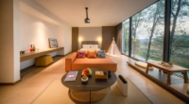 Yueyin Huali Homestay (Yudong Scenic Area)
