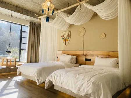 Moyeshanshu Homestay Отели рядом с достопримечательностью «Wolong China Giant Panda Garden Shenshuping Base of CCRCGP»