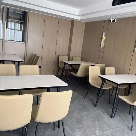 Bokang Light Luxury Hotel