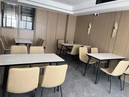 Bokang Light Luxury Hotel