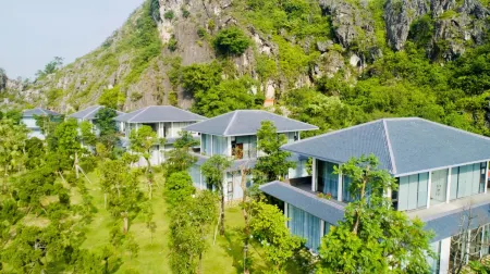 Minawa Kenhga Resort & Spa Ninh Binh Отели в г. Gia Phuong