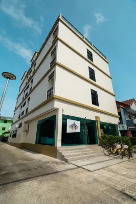 Terminal58 Hotell i Thalang District