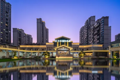 Zhangjiagang High-Speed Railway New City LANOU INTERNATIONAL Hotel