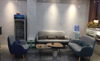 Liuzhou Huangjia Hotel (Xingguo Avenue)