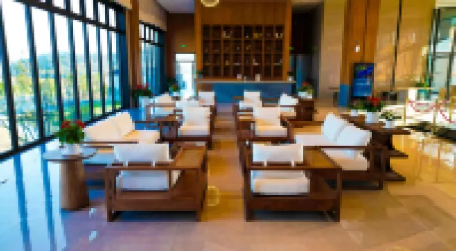 Yunmeng Lu Lake Resort Hotel
