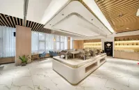 Guiyang Air Travel · Hotel Transfer · YOUNG AND FASHION (Longdongbao Airport Outlet Store)