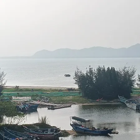 Jinxiang Town Seaside B&B
